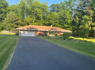 9325 Brookdale Ln, Macedonia, OH 44056