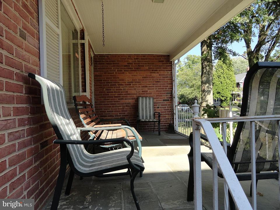 2nd image of 122 Brightside Ave