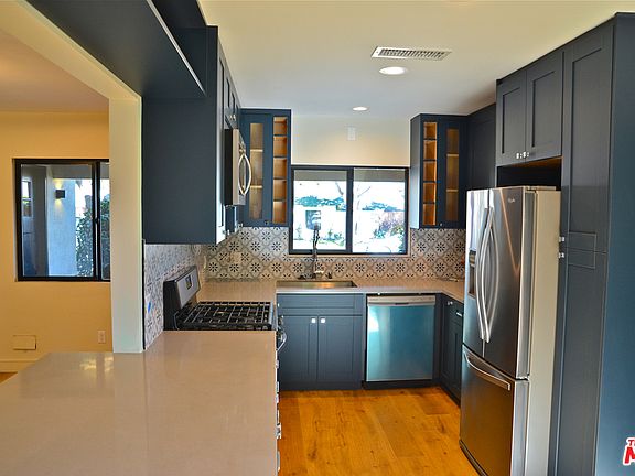 4th image of 3116 W 81st St