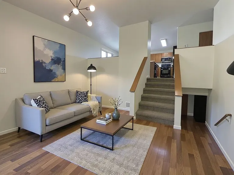 1212 Range View Cir — Photo 1