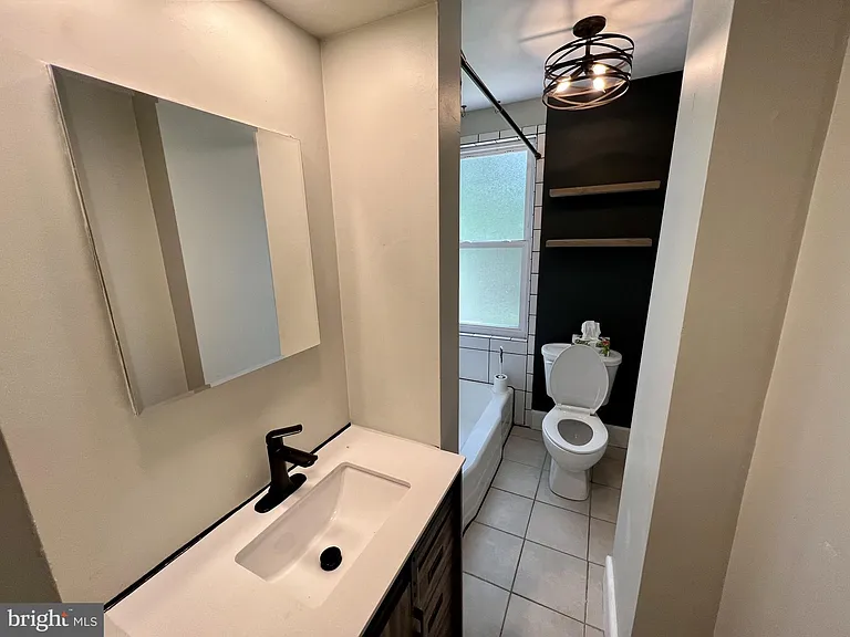 262 E Linden St — Photo 12