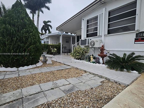 2nd image of 2848 W Marina Dr
