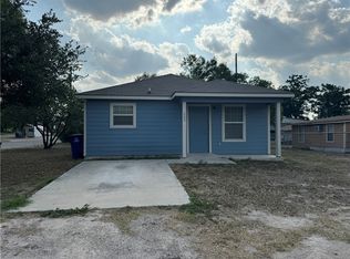 223 S Texas Ave, Freer, TX 78357