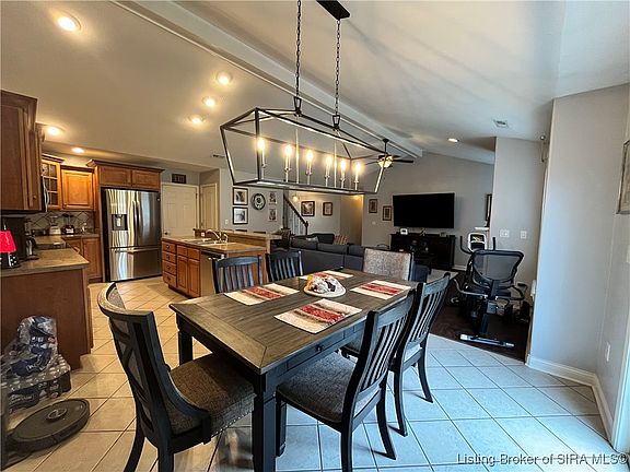 4th image of 2760 Crescent Hill Drive