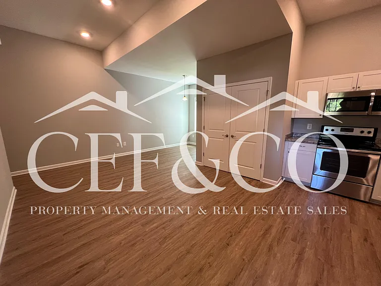 258 Ernest L Collins Ave #B — Photo 12