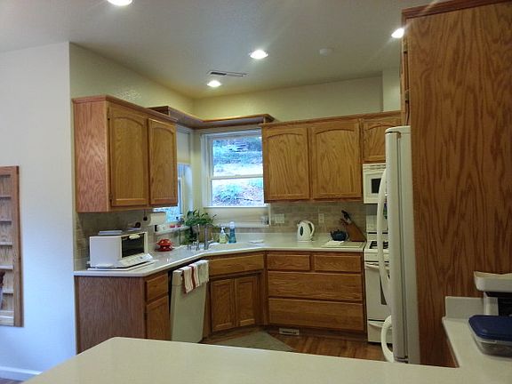5th image of 4299 Ponderosa Way