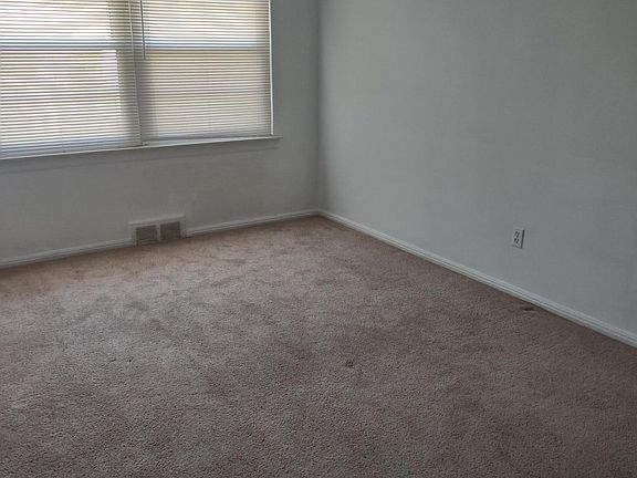 3rd image of 21519 Kingsville St