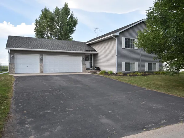 221 Quail Dr, Montrose, MN 55363
