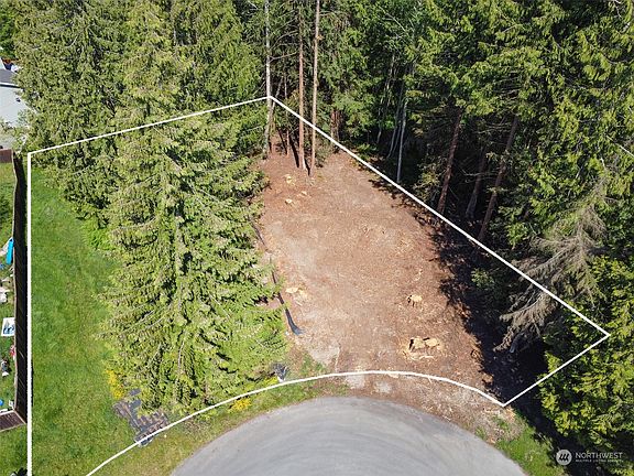 4th image of 1212 Rolling Hills Drive