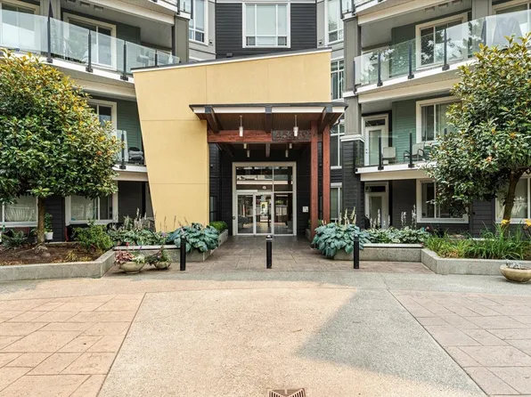 45389 Chehalis Dr #311, Chilliwack, BC V2R 0T9
