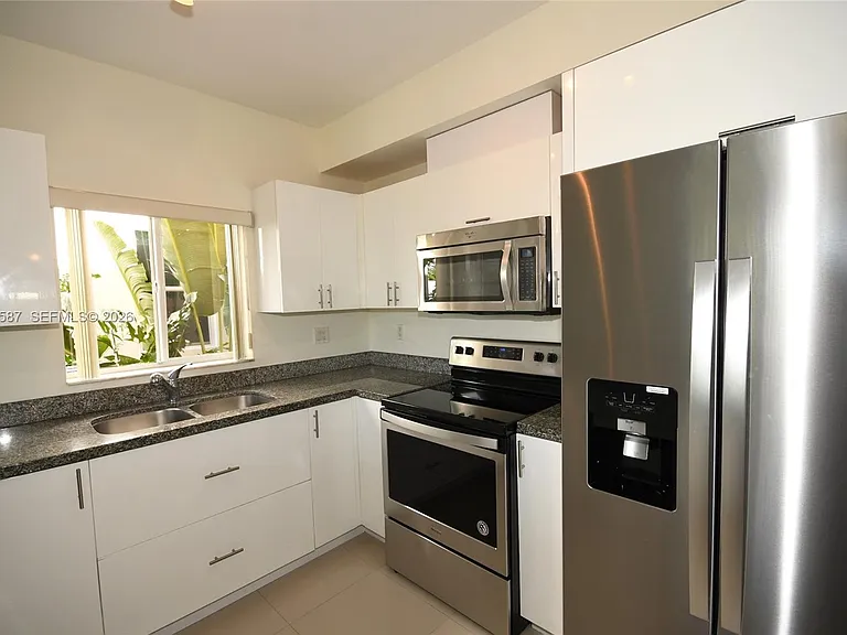 2780 SW 33rd Ave — Photo 19