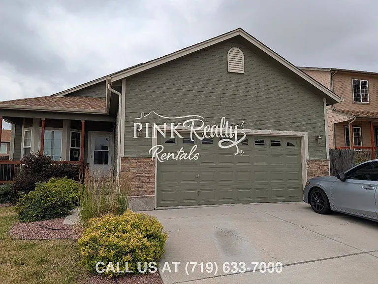 8377 Freestar Way — Photo 2