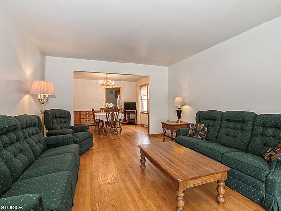 2nd image of 11604 S Campbell Ave