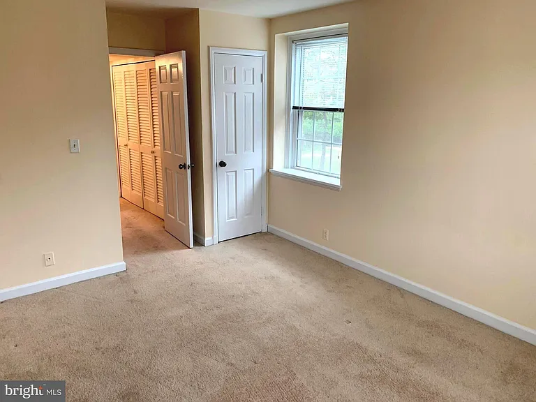 3007 S Buchanan St #B2 — Photo 12