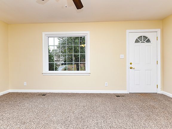 4th image of 2809 Fairmont Blvd
