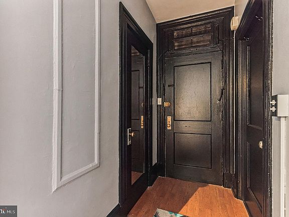 3rd image of 1324 Locust St APT 519