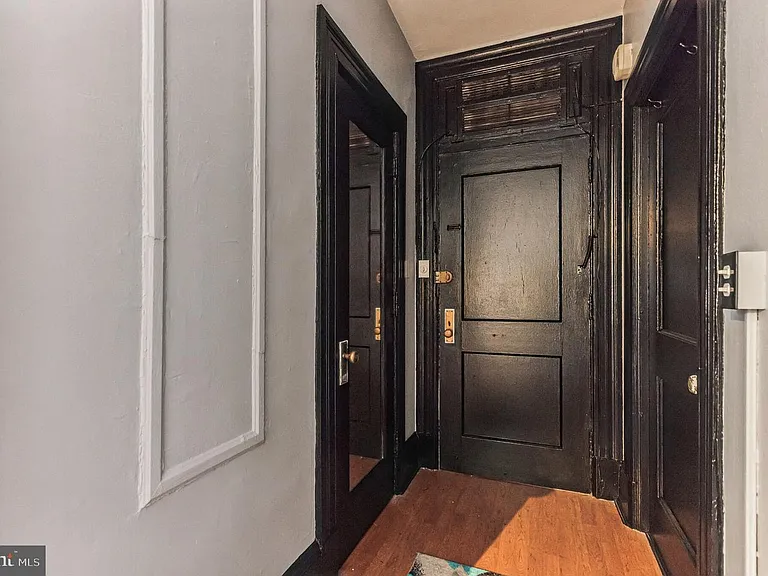 1324 Locust St #519 — Photo 3