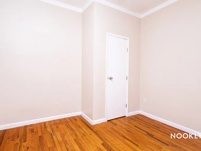 275 Irving Ave #3 — Photo 9