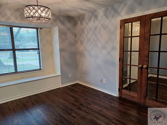 4th image of 3603 Evergreen Dr