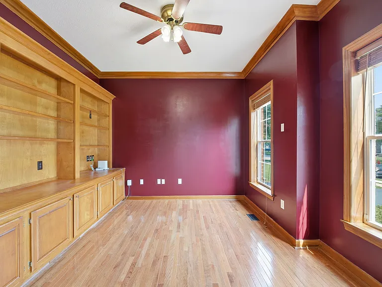 7362 Hampsted Sq N — Photo 40