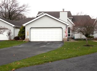 242 Bluegrass Dr, Schererville, IN