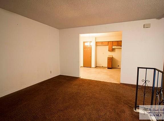 5th image of 3425 Hackberry Ln
