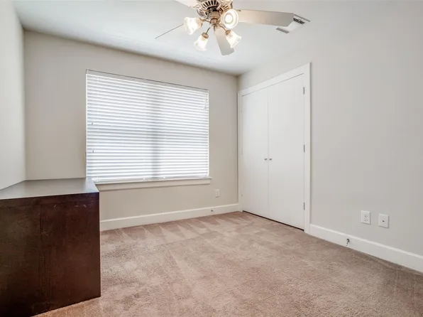 2710 Hullsmith Dr #401, Houston, TX 77063