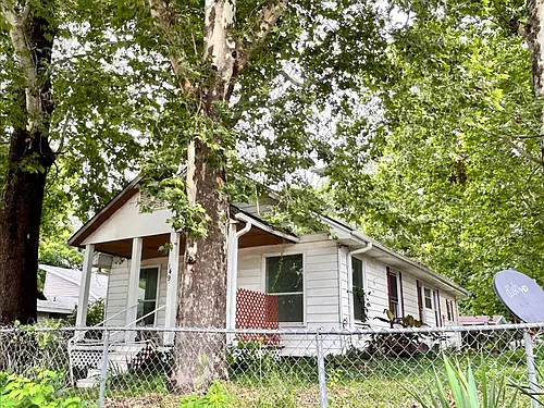 149 S Dixon Ave Photo 1
