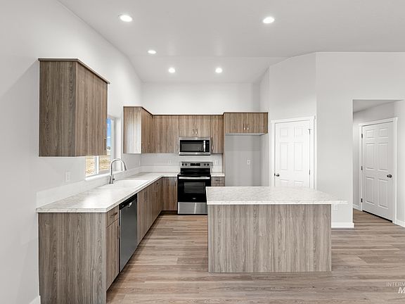 4th image of 1622 Covington St