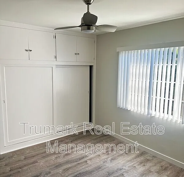 215 W Acacia Ave #6 — Photo 4