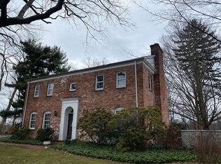 189 Chestnut St, Fredonia, NY 14063