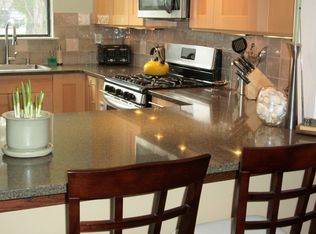 208 Opening Hill Rd, Branford, CT 06405