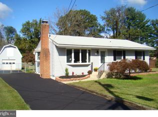408 Hemlock Ln, Mount Laurel, NJ 08054