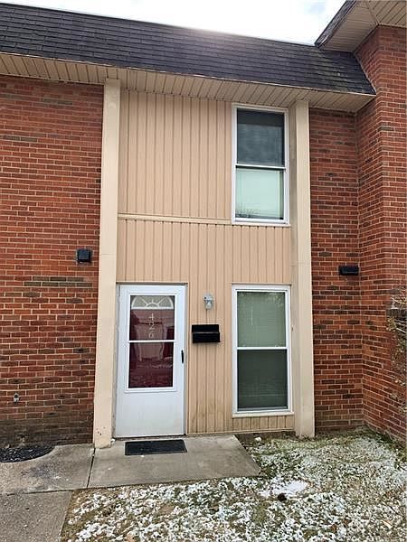 1st image of 426 College Park Dr