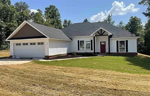 2096 Creekwood Cir Photo 1
