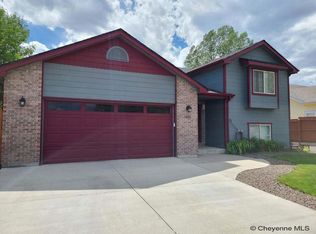 1000 Colonial Dr, Cheyenne, WY 82001