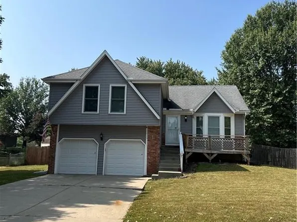 10412 N Forest Ave, Kansas City, MO 64155