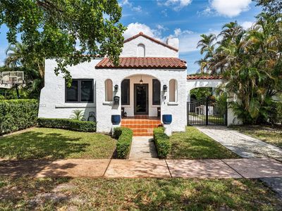 1215 Algeria Ave, Coral Gables, FL, 33134