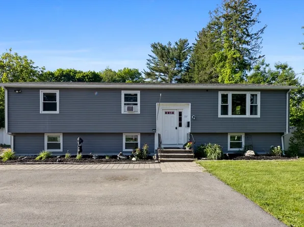 137 Holten St, Danvers, MA 01923