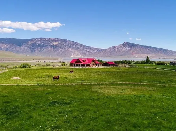 41 Carter Mountain Rd, Cody, WY 82414