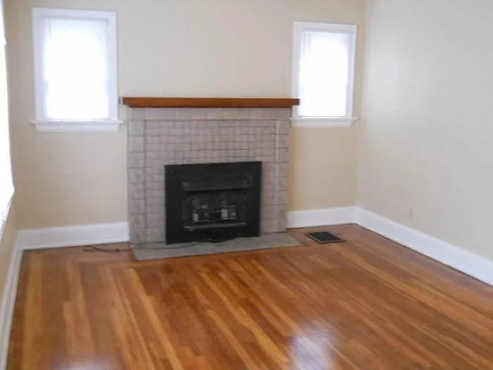4 bed, 1486 sqft, $1,900 — Photo 3