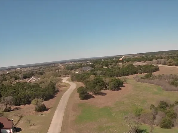 8425 Fullerton Dr, Cleburne, TX 76033