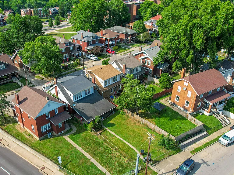 3 Levassor Pl — Photo 37