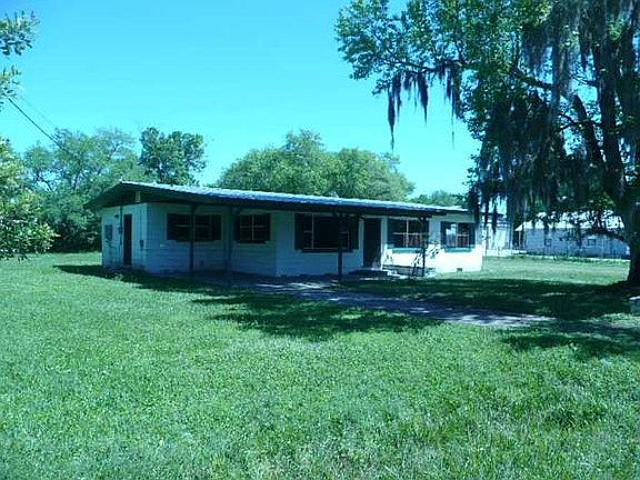 2nd image of 1131 Dawes Ave