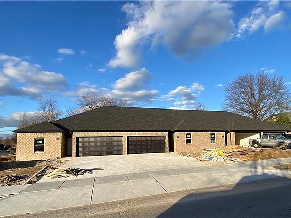 5th image of 2314 N Persimmon St #2