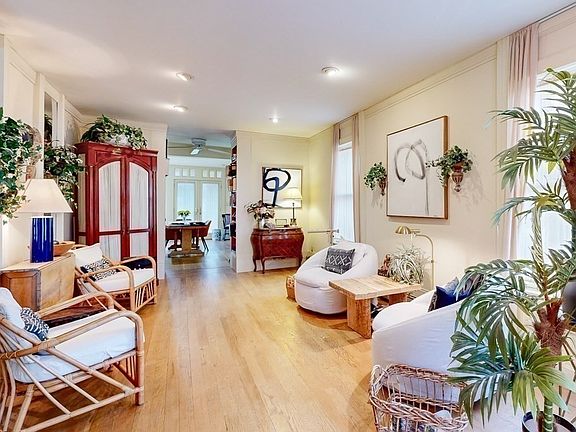 4th image of 55 Elmwood St