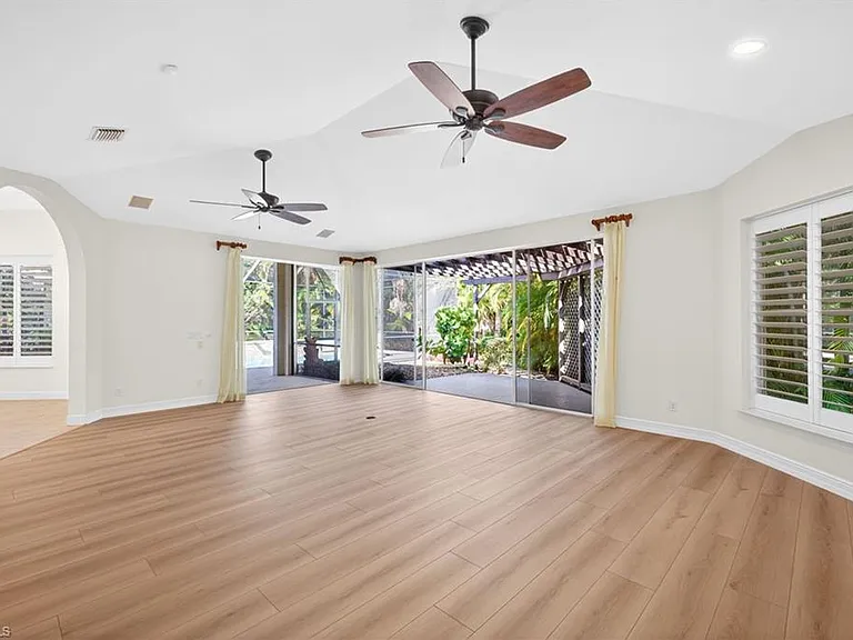 2229 Goshawk Ct — Photo 9