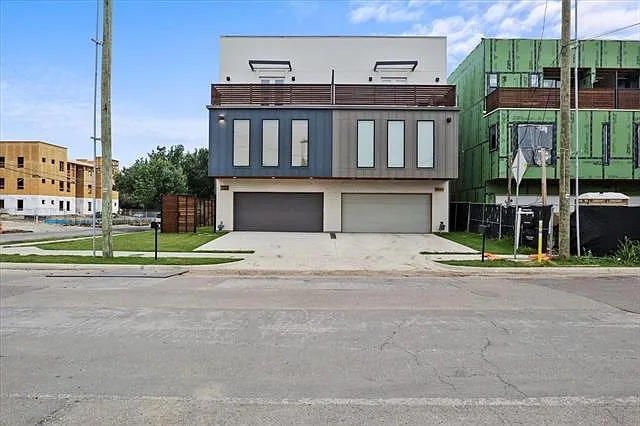 183 S Prairie Ave — Photo 1