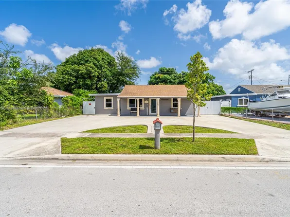 741 SE 1st St, Hialeah, FL 33010