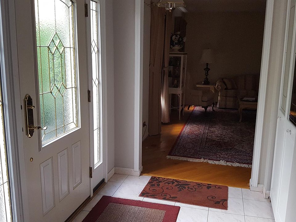 1st image of 411 Balsam Ct